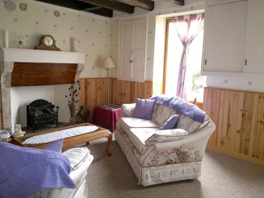 La Maison Jaune Bed and Breakfast Bouresse Exteriör bild